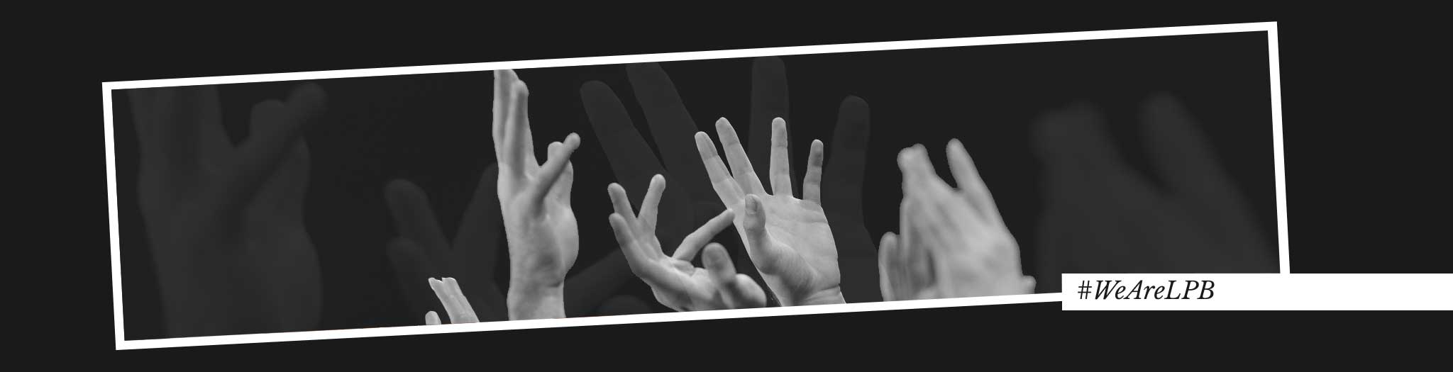 Portada de blog Agencia-creativa-LPB con varias manos a modo de trabajo en equipo.